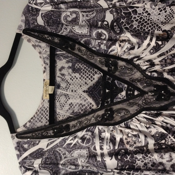 NWOT One World short sleeve top with bling - Picture 4 of 5